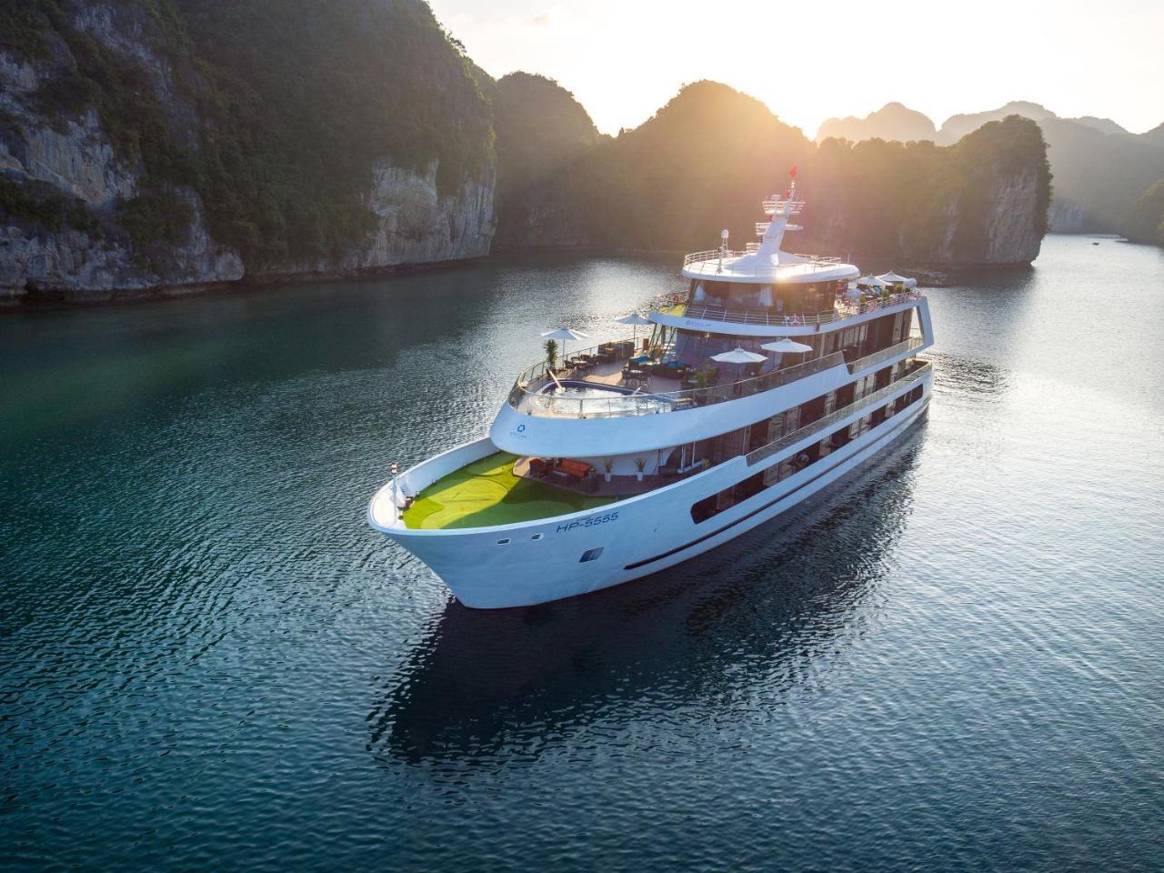 Stellar Of The Seas Cruise Hotel Ha Long Eksteriør billede